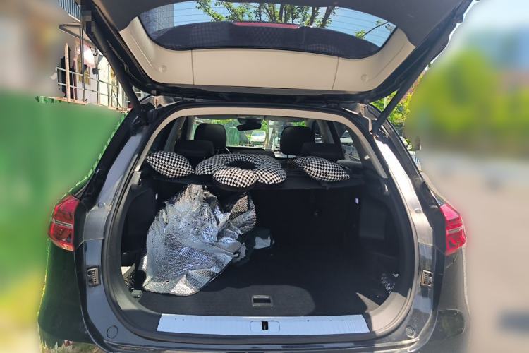 Used Hongqi HS5 2022 Revised Version 2.0T Smart Connect Flagship Edition Trunk