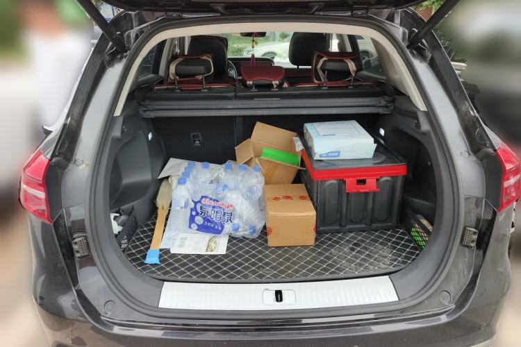Used Hongqi HS5 2022 Revised Version 2.0T Smart Connect Flagship Edition Trunk