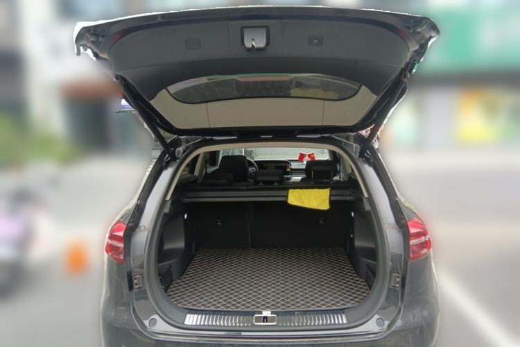 Used Hongqi HS5 2022 Revised Version 2.0T Smart Connect Flagship Edition Trunk