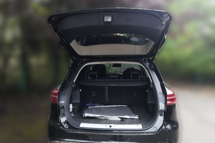 Used Hongqi HS5 2022 Facelifted Version 2.0T Smart Connect Flagship All-Wheel-Drive Edition Trunk