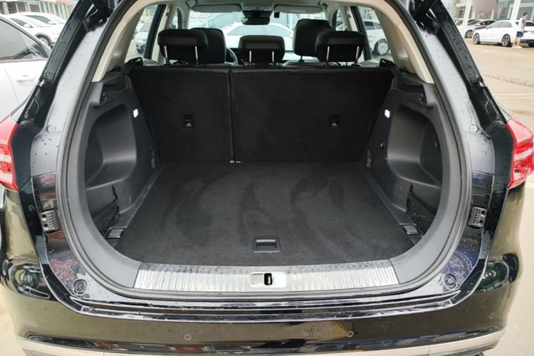Used Hongqi HS5 2022 Revised Version 2.0T Smart Connect Flagship Edition Trunk