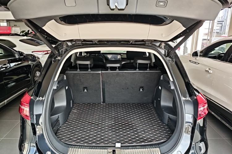 Used Hongqi HS5 2022 Revised Version 2.0T Smart Connect Flagship Edition Trunk