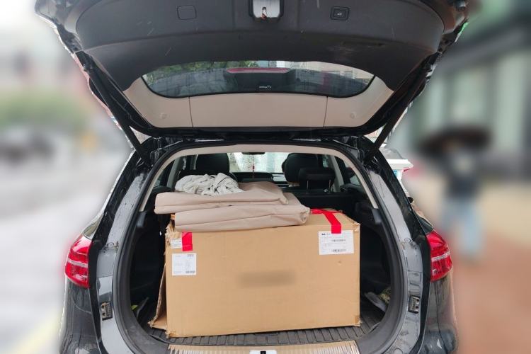 Used Hongqi HS5 2022 Revised Version 2.0T Smart Connect Flagship Edition Trunk