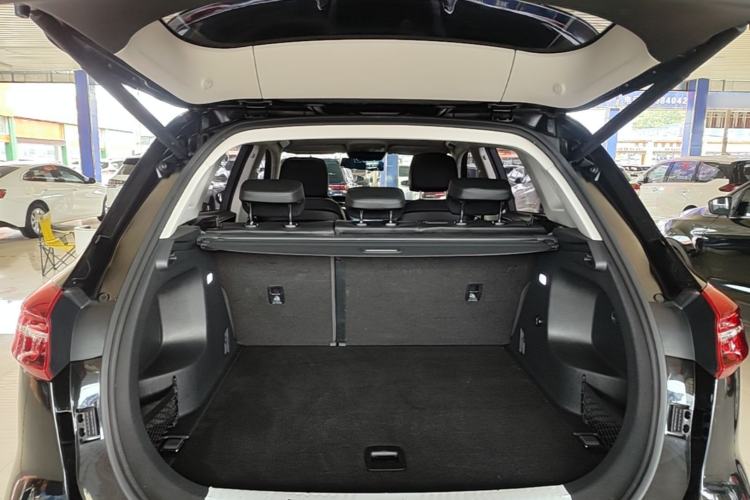 Used Hongqi HS5 2022 Revised Version 2.0T Smart Connect Flagship Edition Trunk