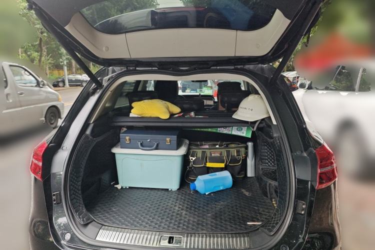 Used Hongqi HS5 2022 Facelifted Version 2.0T Smart Connect Flagship All-Wheel-Drive Edition Trunk