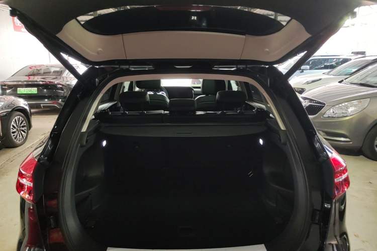 Used Hongqi HS5 2022 2.0T Smart Connect Flagship Enjoyment Purchase Edition Trunk