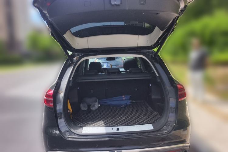 Used Hongqi HS5 2022 Facelifted Version 2.0T Smart Connect Flagship All-Wheel-Drive Edition Trunk