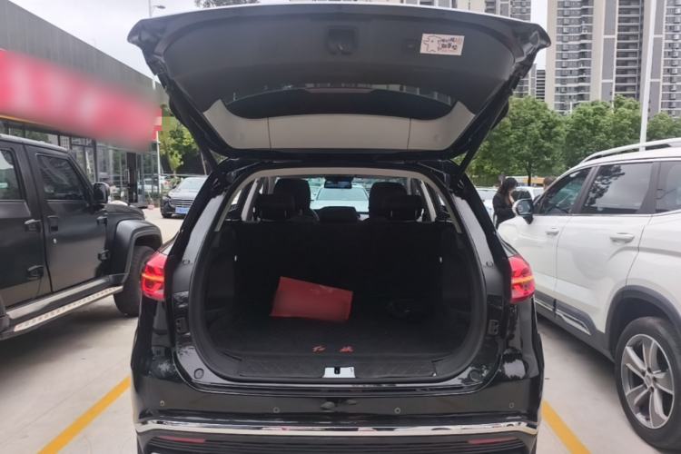 Used Hongqi HS5 2022 Revised Version 2.0T Smart Connect Flagship Edition Trunk