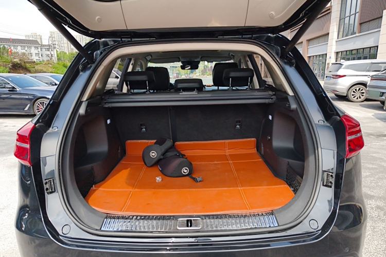 Used Hongqi HS5 2022 Revised Version 2.0T Smart Connect Flagship Edition Trunk