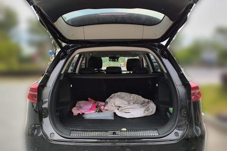 Used Hongqi HS5 2022 Revised Version 2.0T Smart Connect Flagship Edition Trunk