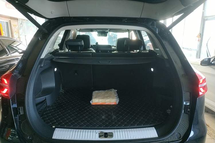 Used Hongqi HS5 2022 2.0T Smart Connect Flagship Enjoyment Purchase Edition Trunk