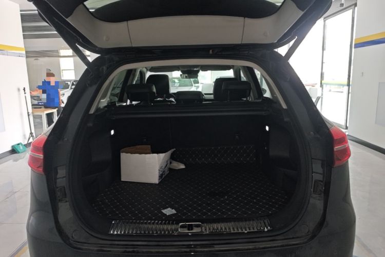 Used Hongqi HS5 2022 Facelifted Version 2.0T Smart Connect Flagship All-Wheel-Drive Edition Trunk