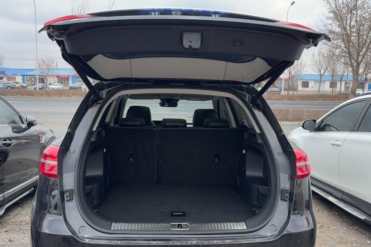 Used Hongqi HS5 2022 2.0T Smart Connect Flagship Edition Trunk