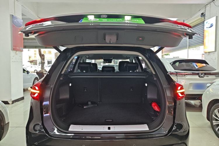 Used Hongqi HS5 2022 2.0T Smart Connect Flagship Edition Trunk