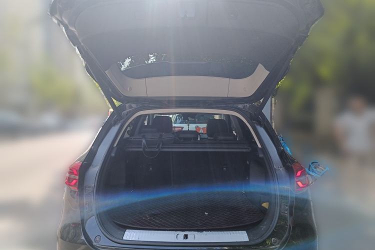 Used Hongqi HS5 2022 Facelifted Version 2.0T Smart Connect Flagship All-Wheel-Drive Edition Trunk