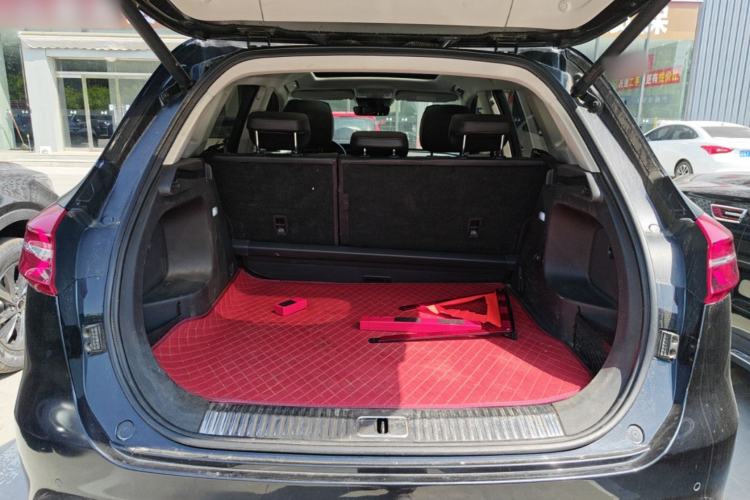 Used Hongqi HS5 2022 Revised Version 2.0T Smart Connect Flagship Edition Trunk