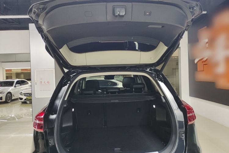Used Hongqi HS5 2022 Revised Version 2.0T Smart Connect Flagship Edition Trunk