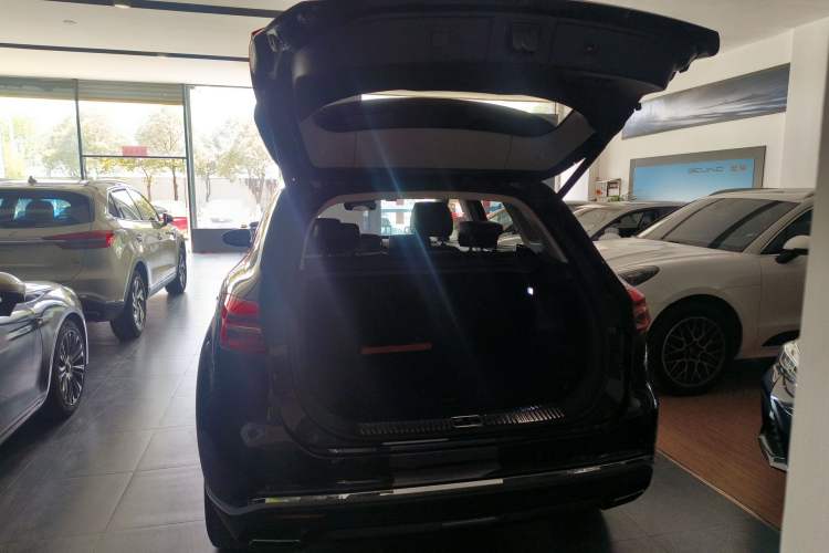 Used Hongqi HS5 2022 Revised Version 2.0T Smart Connect Flagship Edition Trunk