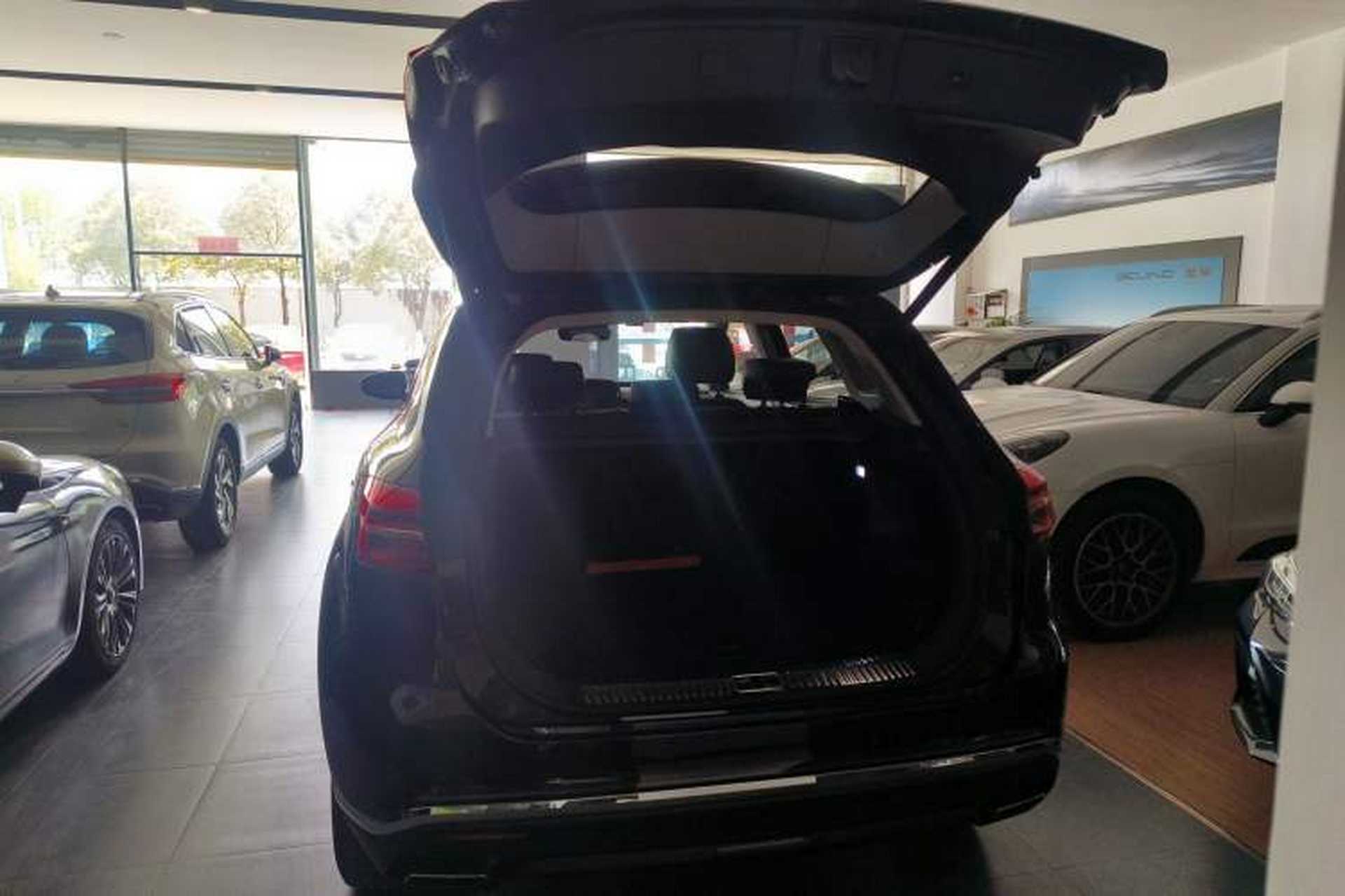 Used Hongqi HS5 2022 Revised Version 2.0T Smart Connect Flagship Edition Trunk