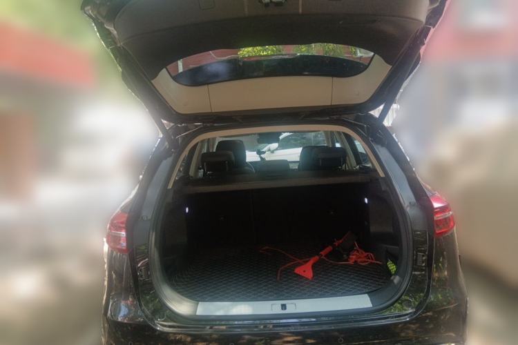 Used Hongqi HS5 2022 Revised Version 2.0T Smart Connect Flagship Edition Trunk