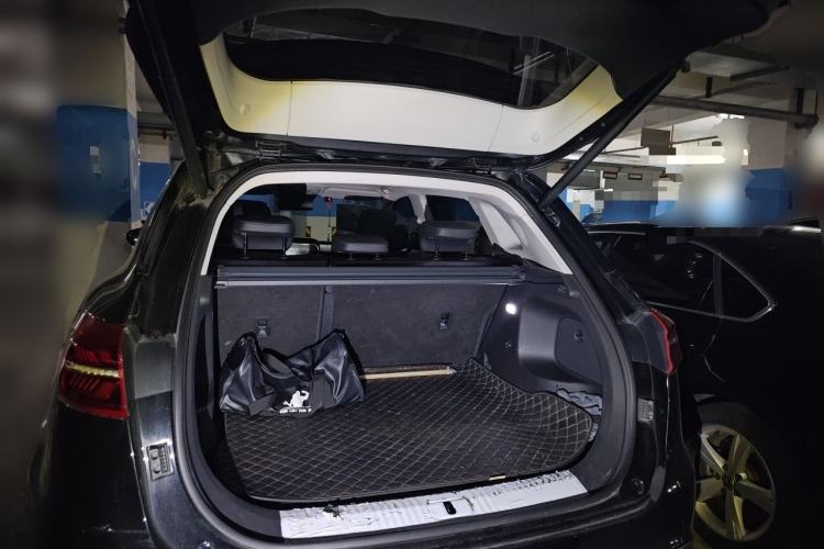 Used Hongqi HS5 2022 Revised Version 2.0T Smart Connect Flagship Edition Trunk