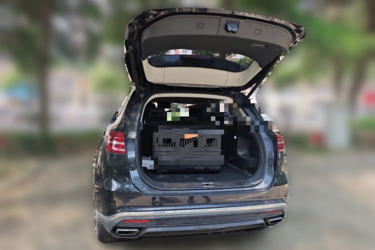 Used Hongqi HS5 2022 Revised Version 2.0T Smart Connect Flagship Edition Trunk