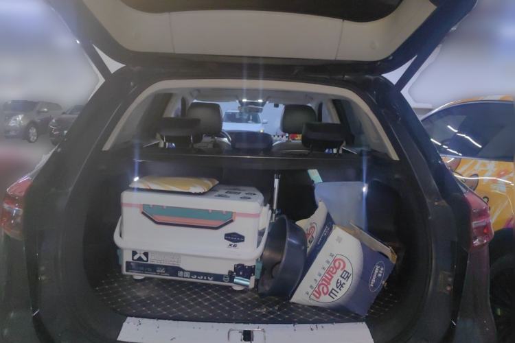 Used Hongqi HS5 2022 2.0T Smart Connect Flagship All-Wheel Drive LeGou Edition Trunk