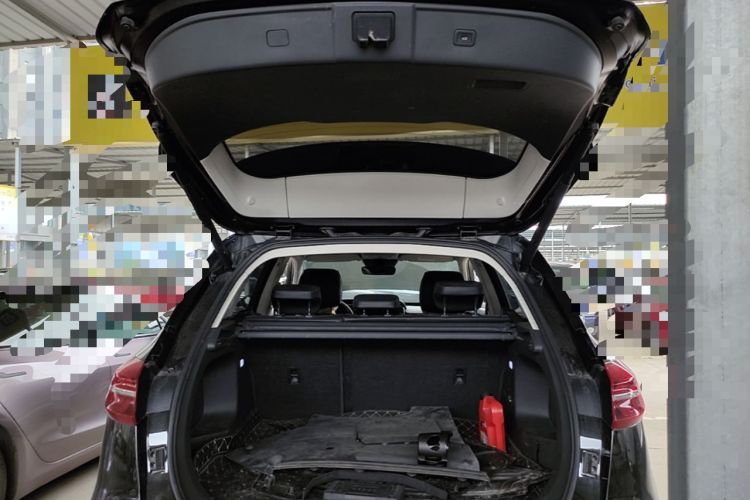 Used Hongqi HS5 2022 Revised Version 2.0T Smart Connect Flagship Edition Trunk