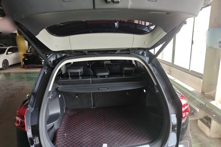 Used Hongqi HS5 2022 Revised Version 2.0T Smart Connect Flagship Edition Trunk