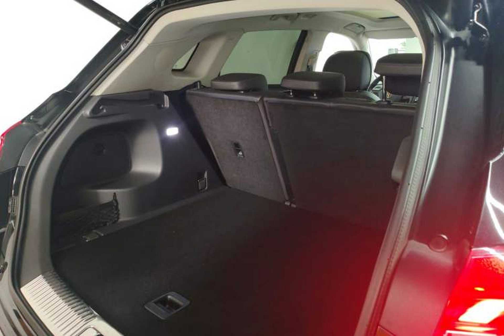 Used Hongqi HS5 2022 2.0T Smart Connect Flagship All-Wheel-Drive Version Trunk