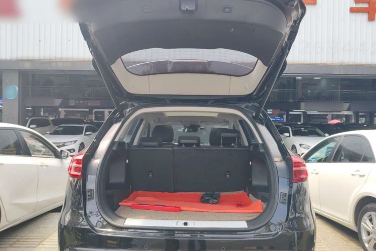 Used Hongqi HS5 2022 2.0T Smart Connect Flagship Edition Trunk