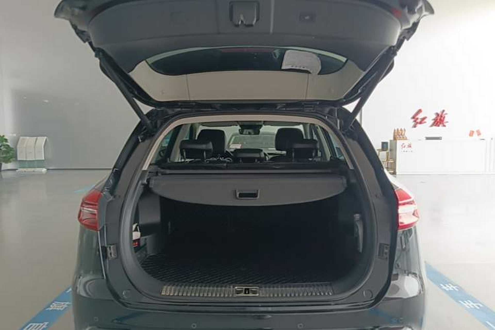 Used Hongqi HS5 2022 Revised Version 2.0T Smart Connect Flagship Edition Trunk