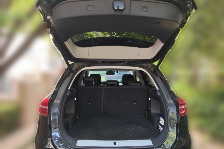 Used Hongqi HS5 2022 2.0T Smart Connect Flagship All-Wheel-Drive Version Trunk