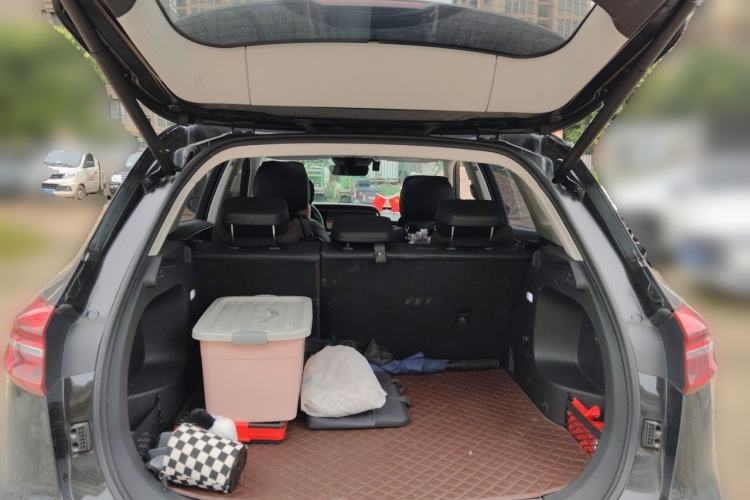 Used Hongqi HS5 2022 Revised Version 2.0T Smart Connect Flagship Edition Trunk