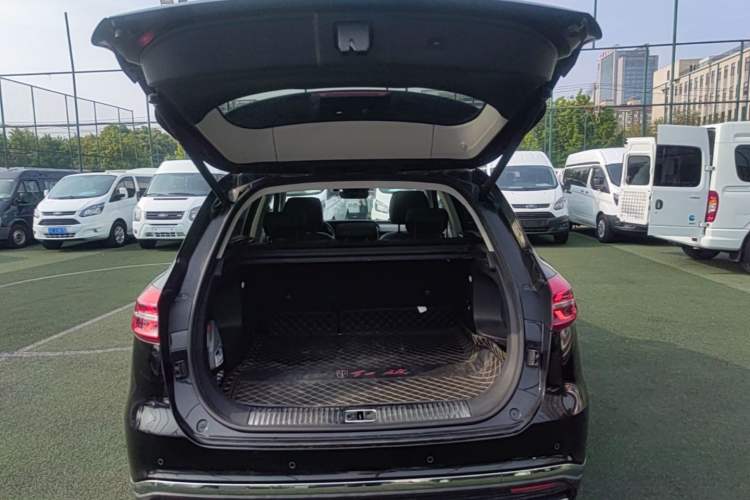 Used Hongqi HS5 2022 Facelifted Version 2.0T Smart Connect Flagship All-Wheel-Drive Edition Trunk
