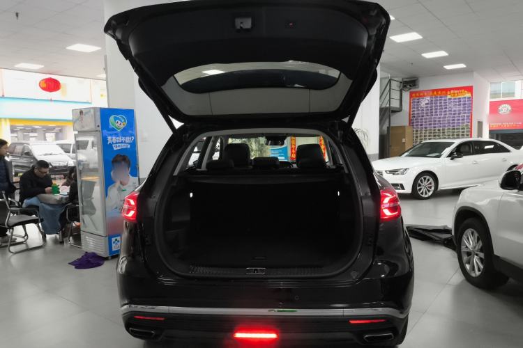 Used Hongqi HS5 2022 Revised Version 2.0T Smart Connect Flagship Edition Trunk