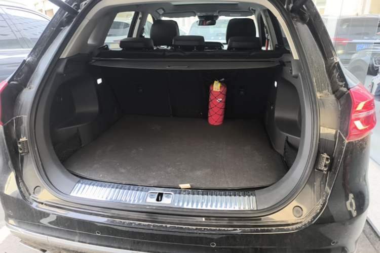 Used Hongqi HS5 2022 Revised Version 2.0T Smart Connect Flagship Edition Trunk