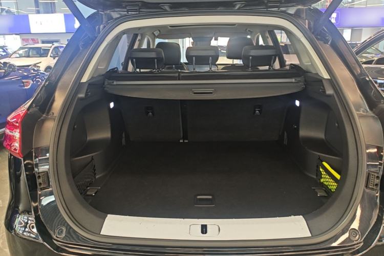 Used Hongqi HS5 2022 Revised Version 2.0T Smart Connect Flagship Edition Trunk