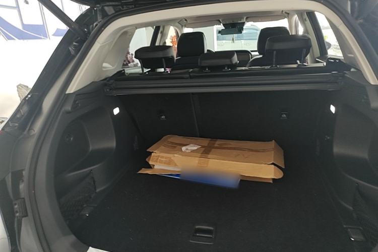 Used Hongqi HS5 2022 Revised Version 2.0T Smart Connect Flagship Edition Trunk