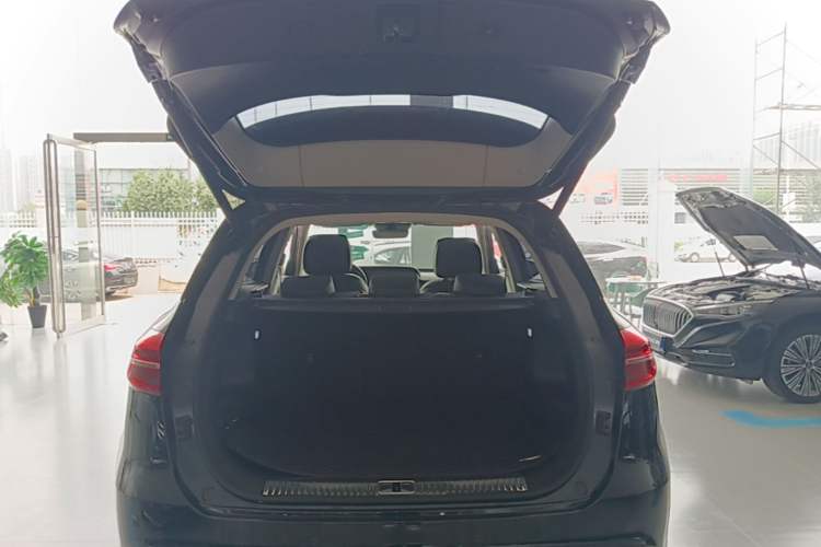 Used Hongqi HS5 2022 Revised Version 2.0T Smart Connect Flagship Edition Trunk