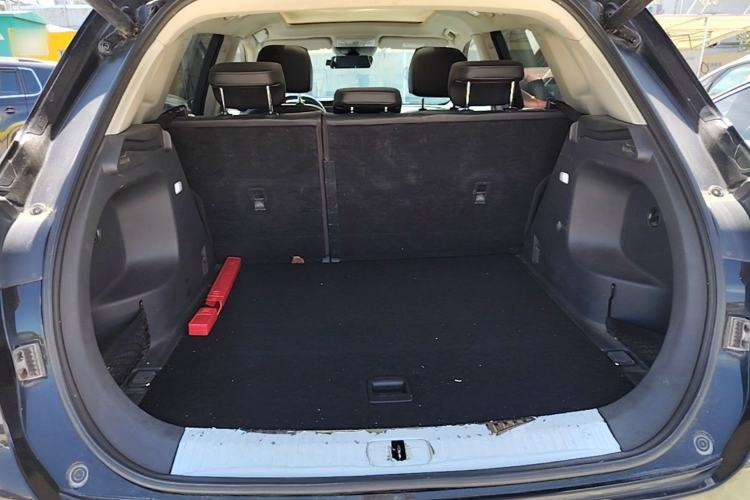 Used Hongqi HS5 2022 2.0T Smart Connect Flagship All-Wheel-Drive Version Trunk