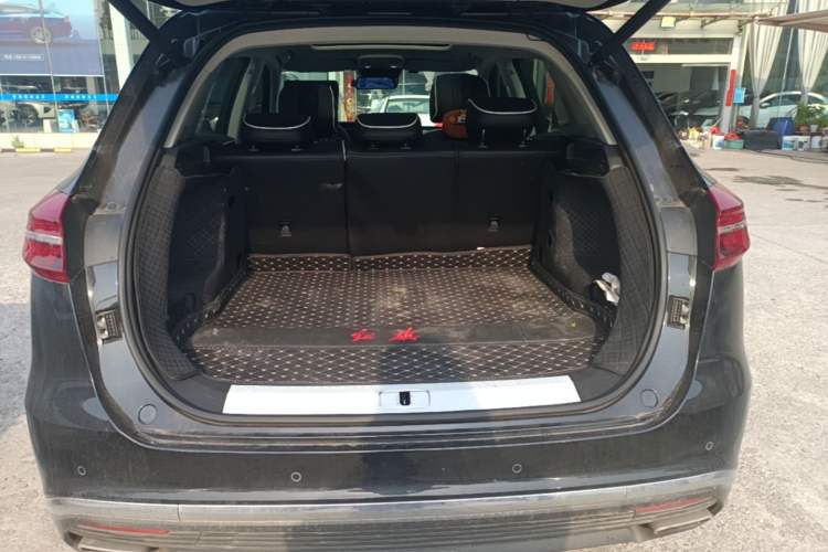 Used Hongqi HS5 2022 Revised Version 2.0T Smart Connect Flagship Edition Trunk