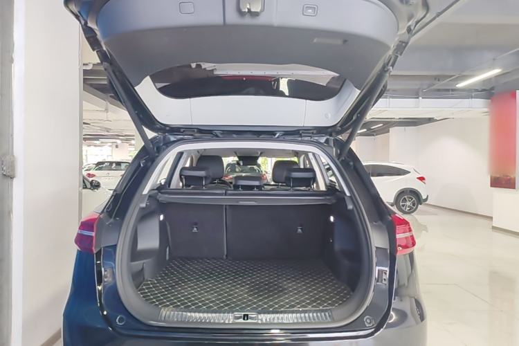 Used Hongqi HS5 2022 Revised Version 2.0T Smart Connect Flagship Edition Trunk