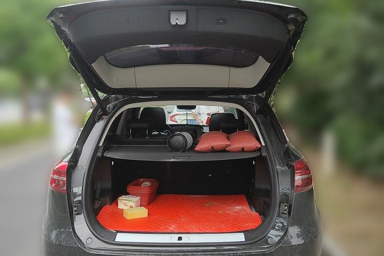 Used Hongqi HS5 2022 Revised Version 2.0T Smart Connect Flagship Edition Trunk