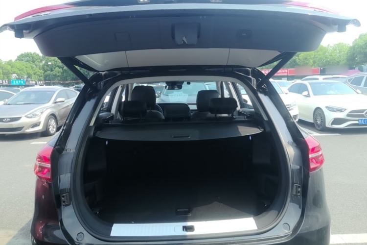 Used Hongqi HS5 2022 Revised Version 2.0T Smart Connect Flagship Edition Trunk