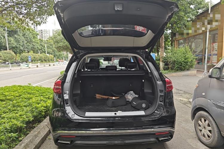 Used Hongqi HS5 2022 Revised Version 2.0T Smart Connect Flagship Edition Trunk