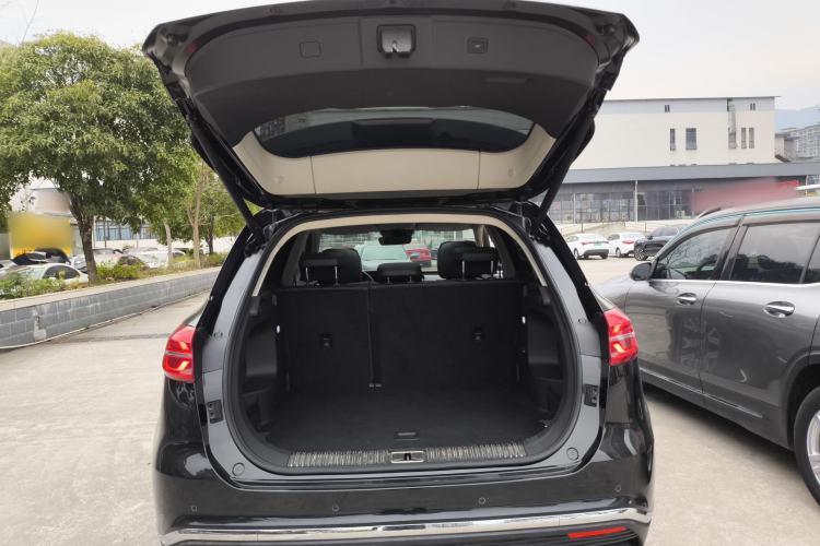 Used Hongqi HS5 2022 Facelifted Version 2.0T Smart Connect Flagship All-Wheel-Drive Edition Trunk