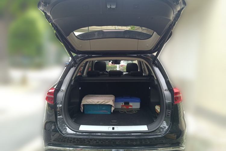 Used Hongqi HS5 2022 2.0T Smart Connect Flagship Edition Trunk