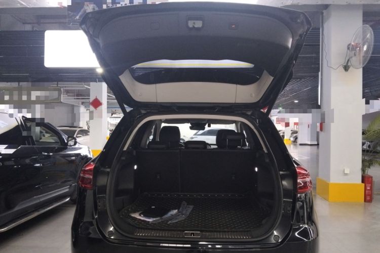 Used Hongqi HS5 2022 Facelifted Version 2.0T Smart Connect Flagship All-Wheel-Drive Edition Trunk