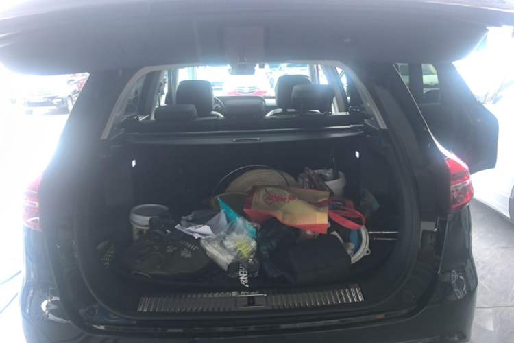 Used Hongqi HS5 2022 Facelifted Version 2.0T Smart Connect Flagship All-Wheel-Drive Edition Trunk